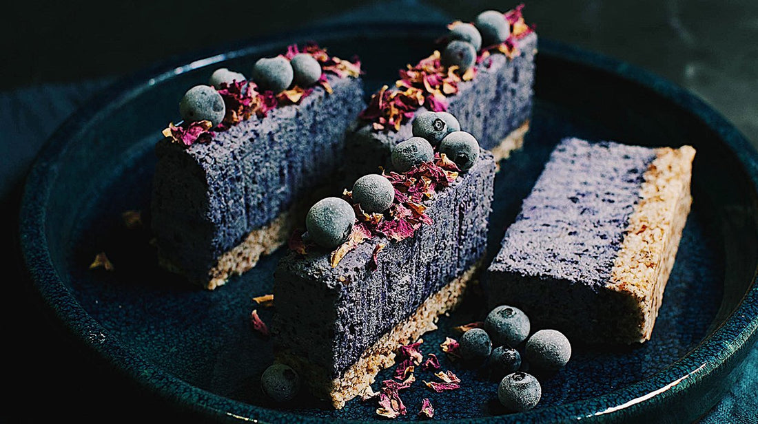 Blueberry, Coconut and Vanilla Raw Cheesecake