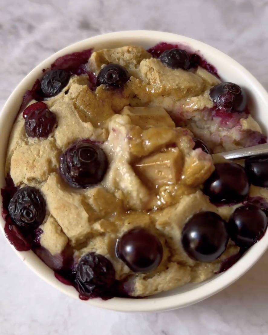 Blueberry White Chocolate Baked Protein Oats